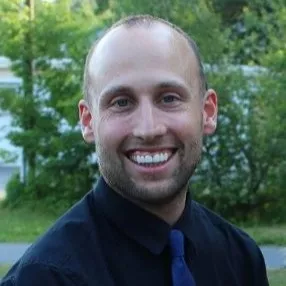 Head shot of HCC professor Eric Fiske, smiling
